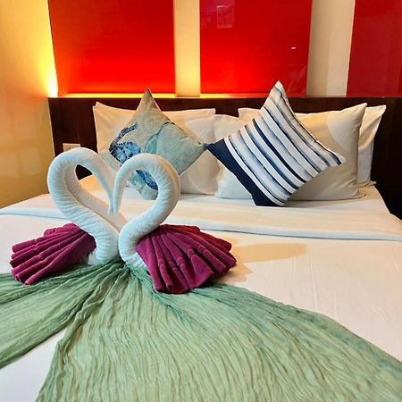 The Chilli By Golden Ray Hotell Patong Exteriör bild