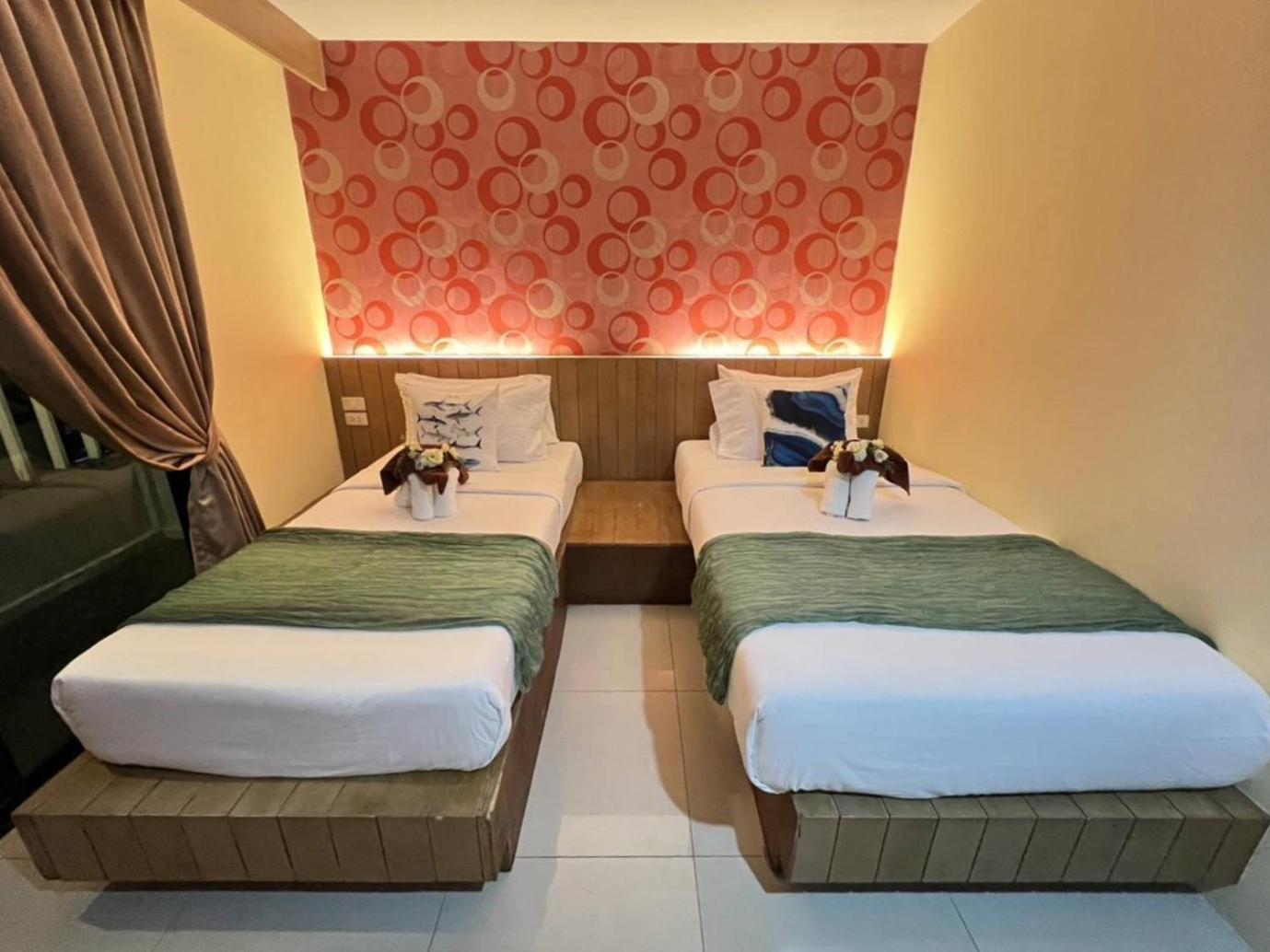 The Chilli By Golden Ray Hotell Patong Exteriör bild